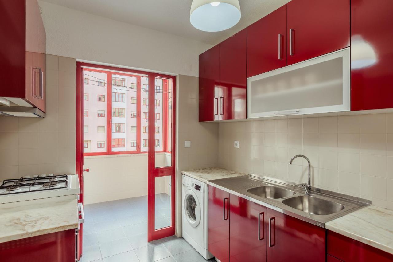 Elegant 3 Bedroom Apt - City Centre - Garage - Metro Lissabon Exterior foto