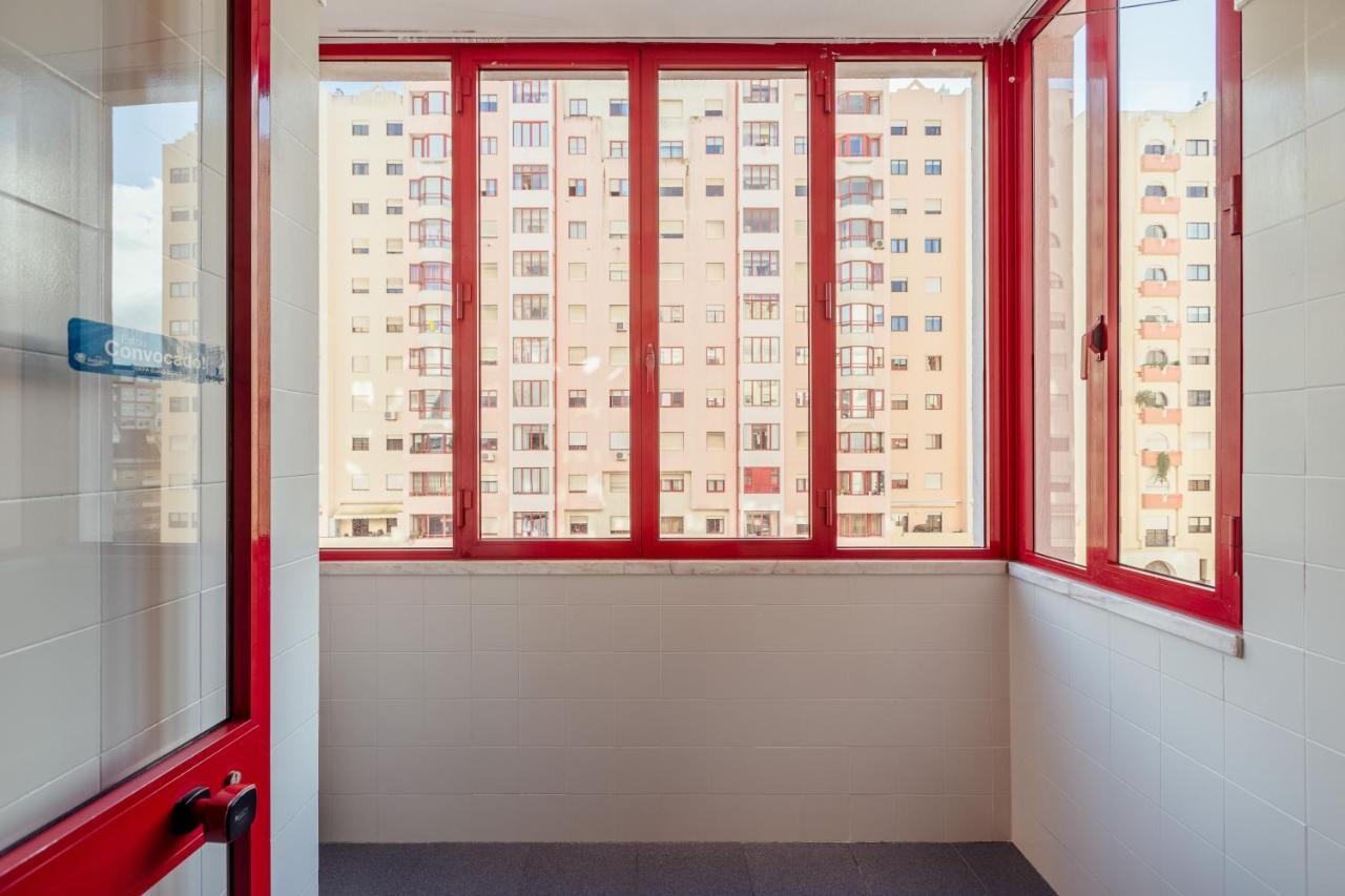 Elegant 3 Bedroom Apt - City Centre - Garage - Metro Lissabon Exterior foto