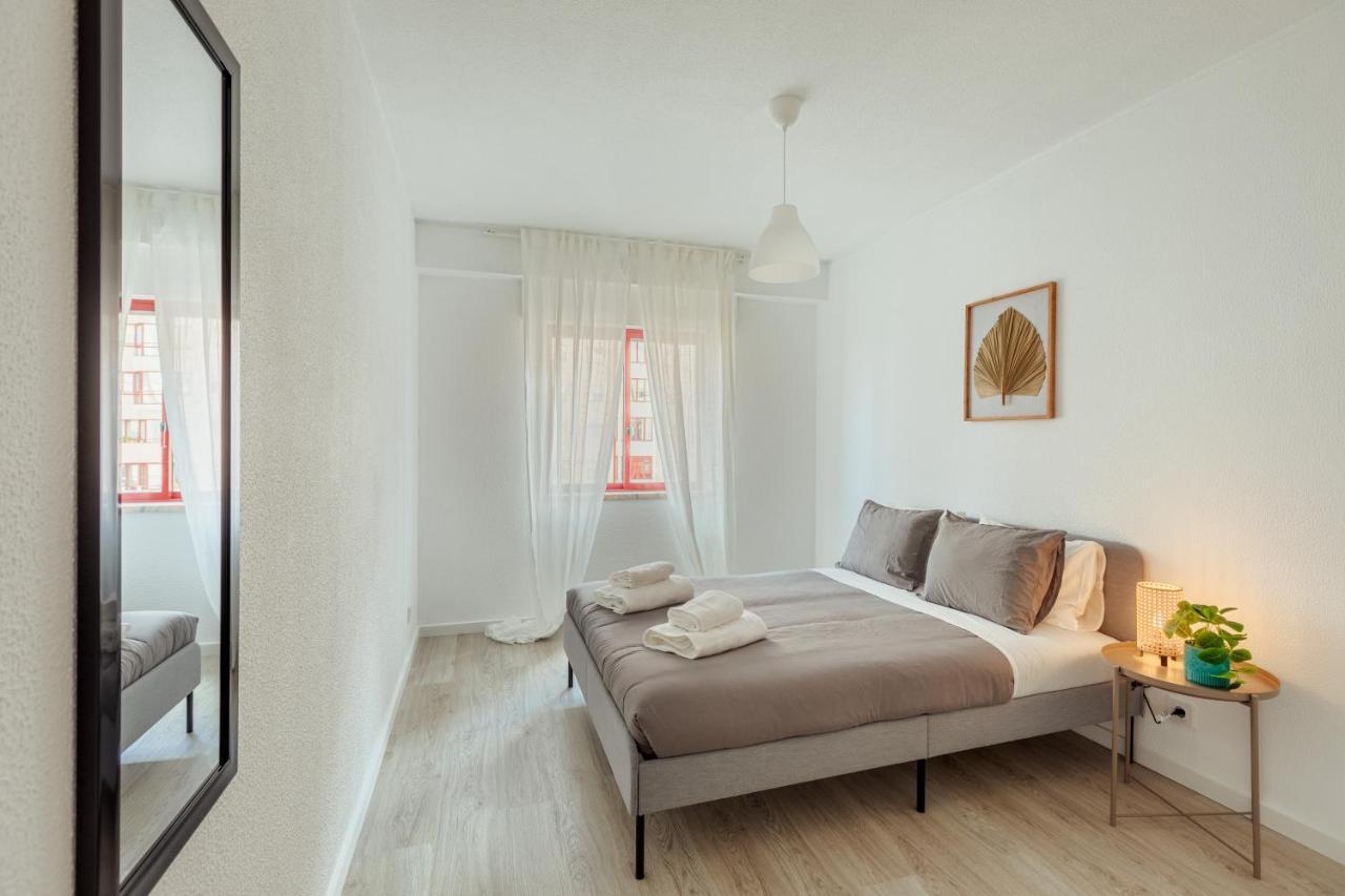Elegant 3 Bedroom Apt - City Centre - Garage - Metro Lissabon Exterior foto