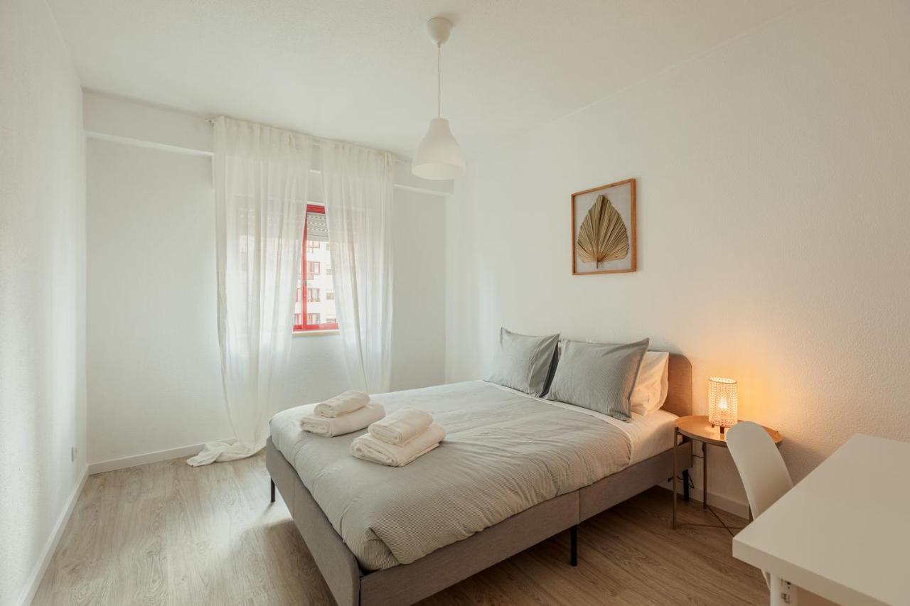 Elegant 3 Bedroom Apt - City Centre - Garage - Metro Lissabon Exterior foto
