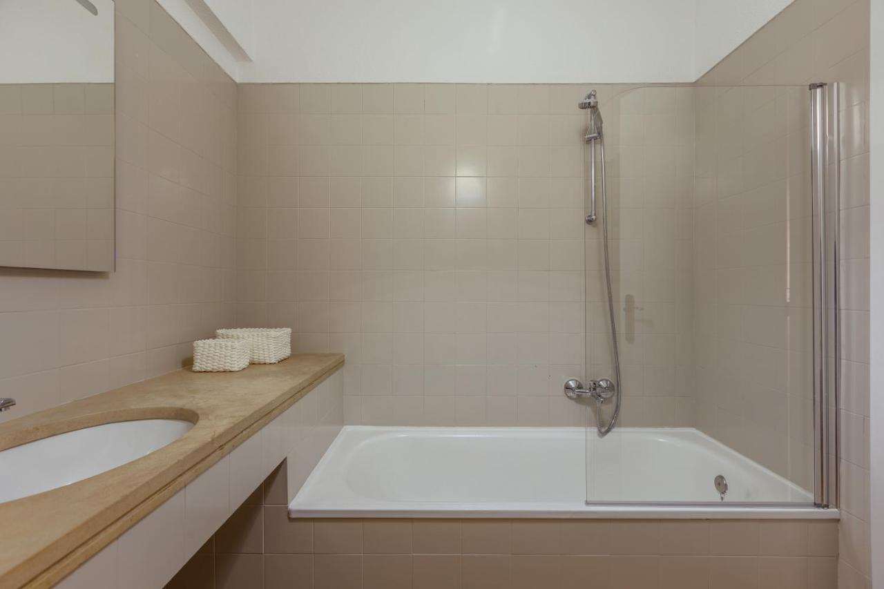 Elegant 3 Bedroom Apt - City Centre - Garage - Metro Lissabon Exterior foto
